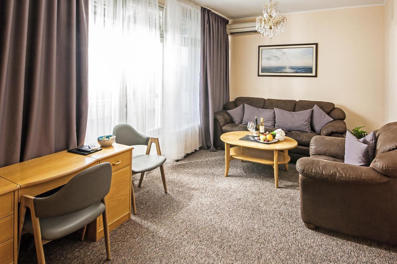 Mini-Hotel Kyivskyі Zewnętrze zdjęcie